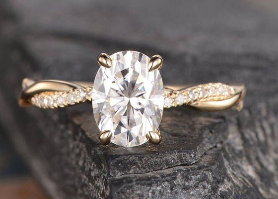 Cincin Pertunangan Oval Mossianite 2.5ct Bahan Emas Mawar 18K