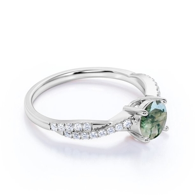 Filigree Chevron Tiara 0.6 karat Round Cut Moss Green Agate dan Diamond Wedding Ring Set di Rose Gold