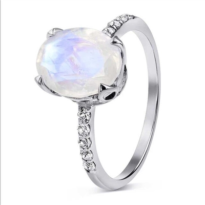 Elegan Berlapis Oval Cut Claw Pengaturan Moonstone Dengan Cincin CZ Cincin Pertunangan Wanita Anniversary