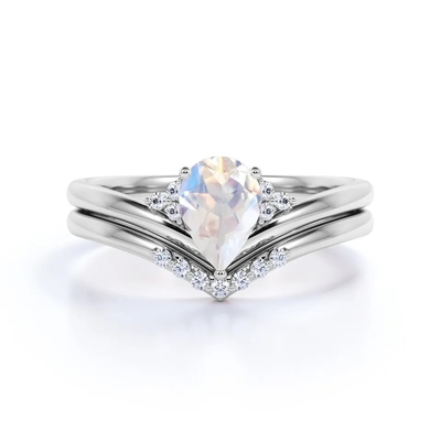 Rainbow Moonstone Engagement Cincin Berlian 925 Sterling Silver