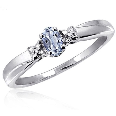 0,25 Karat Tanzanite Dengan Perhiasan Cincin Perak Sterling dengan Aksen Berlian Putih