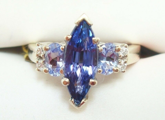 6.02 CTW Natural Blue Tanzanite Dan Cincin Berlian Emas Putih Padat 18K