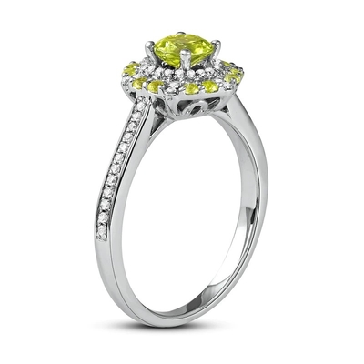 Peridot Hijau &amp; Cincin Berlian 1/6 ct tw 10K Emas Putih Dalam Perak
