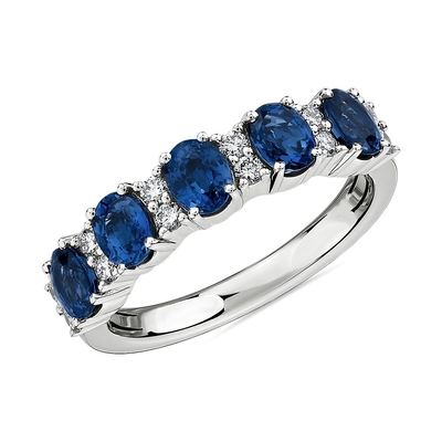 Blue Oval Lab Membuat Cincin Lima Batu Safir dan Berlian Dengan Perak