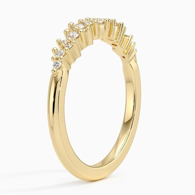 Cincin Kawin Unik Menampilkan Pola Menakjubkan Dari Berlian Bulat Offset Dengan Emas 9K
