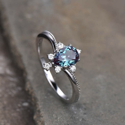 Perhiasan Batu Alexandrite Sintetis, Lab Perak Sterling 925 Membuat Cincin Alexandrite