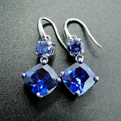 Pernikahan Perhiasan Panjang Anting-Anting Biru Tanzanite Warna Batu 925 Perak Berlapis Rhodium