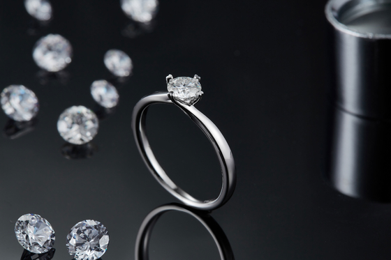 Perhiasan Emas 9K Desain Minimalis Cincin Perak Moissanite 925
