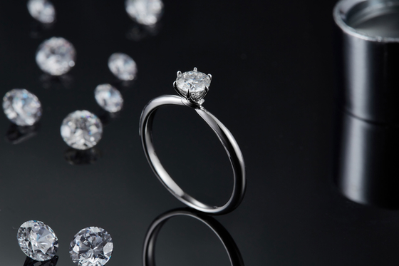 Grosir Moissanite Perhiasan 925 Sterling Silver Pernikahan Pertunangan Berlian Moissanite Cincin