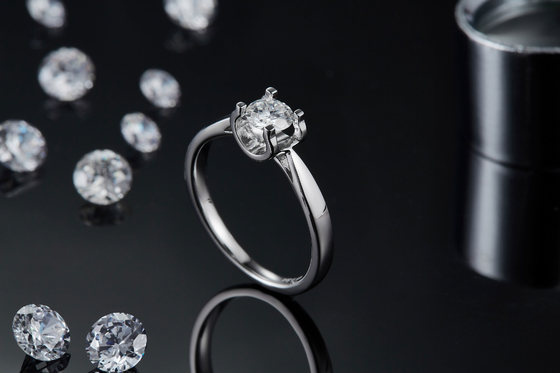 Persegi Putih Moissanite 9K Cincin Perak CZ Minimalis Perhiasan Pernikahan