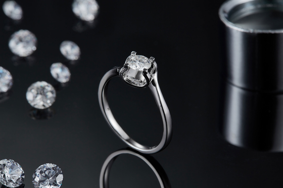 RD 4MM Trapesium Putih Moissanite 9K Cincin Perak CZ Minimalis Perhiasan Pernikahan