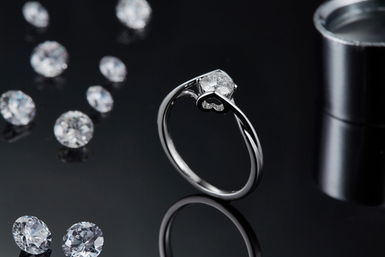 Wanita 3 Karat Alami Moissanite Cincin Batu Permata Pernikahan Janji Pertunangan