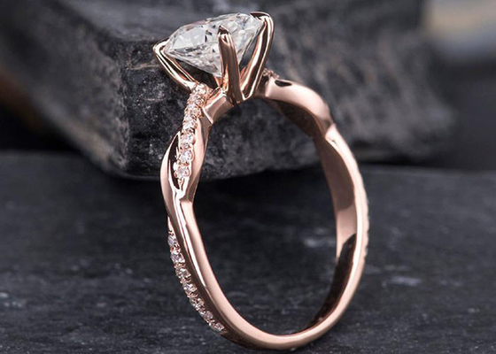 Cincin Pertunangan Oval Mossianite 2.5ct Bahan Emas Mawar 18K
