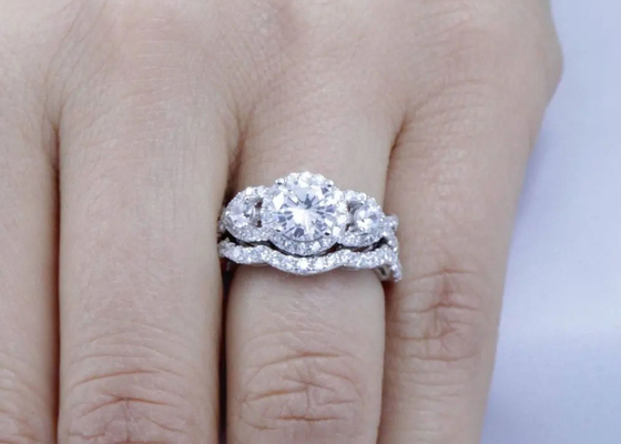 OEM ODM Natural Diamond Wedding Rings, Halo Style Promise Rings Dimensi 6.5mm