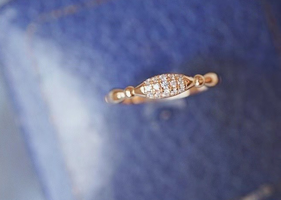 14K Rose Gold Cincin Perhiasan Berlian Asli Mungil OEM ODM untuk Pernikahan