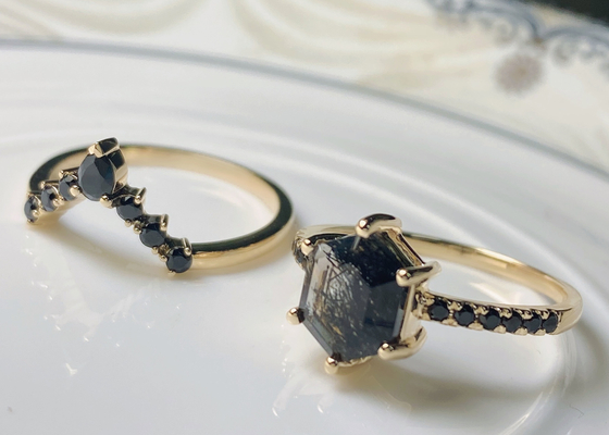 Cincin Pertunangan Moissanite Hexagon Hitam, Cincin Pertunangan Moissanite 0.78ct 19pcs Dibuat Lab