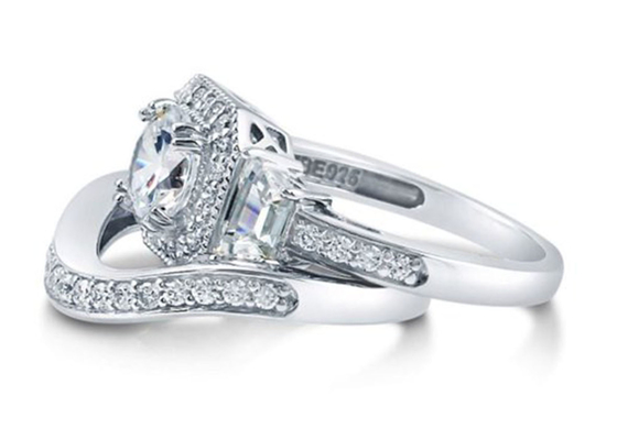 6.5MM 1ct Diamond Engagement Wedding Rings Round Cutting untuk Ulang Tahun