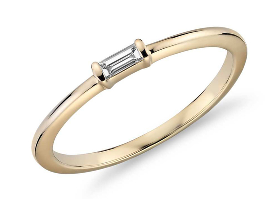 Baguette Cut 9K Gold Ring 2.0×4.0MM 0.11ct Weight Prong Jenis Pengaturan