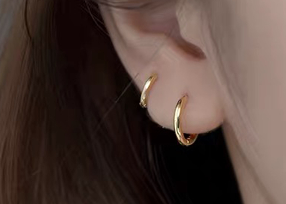 Sexy Helix 14k Gold Hoop Earrings ODM Untuk Wanita Dimensi 1.2mm × 10mm