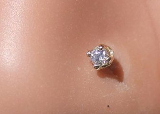 ODM 18k Rose Gold Cincin Hidung, Pin Tindik Hidung Dengan Berlian Alami 1,5-2,5mm