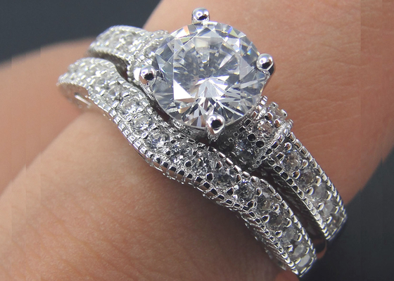2 Carat Diamond Engagement Wedding Rings Bentuk bulat OEM ODM