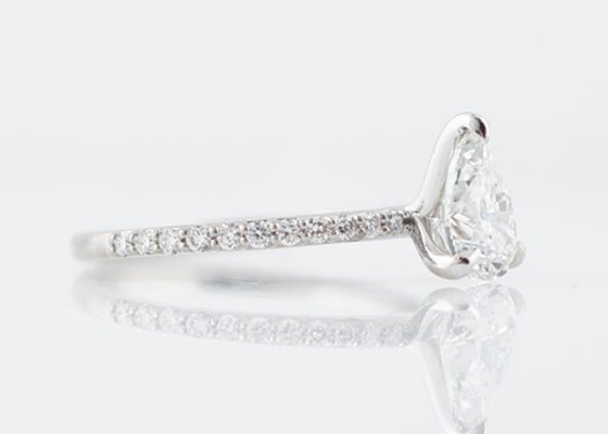 Cincin Perhiasan Berlian Asli Emas Putih 1.33ct Pear Cut PS 6×8mm Untuk Pertunangan