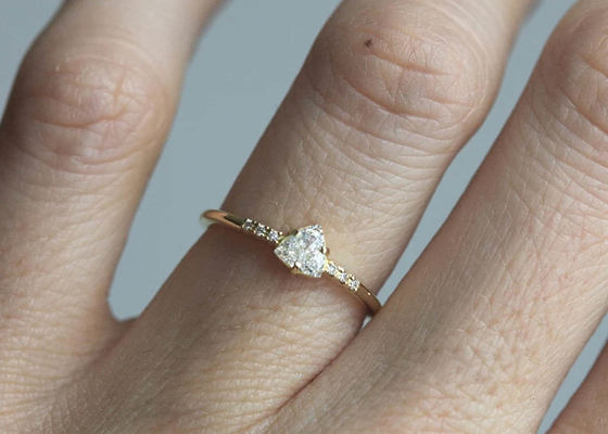 Cincin Perhiasan Berlian Nyata Fashion dengan Batu Segitiga 4x4mm ODM