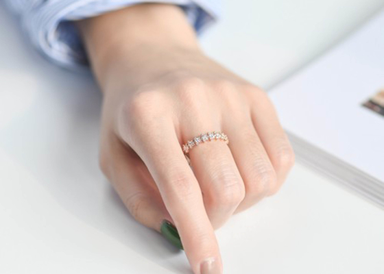 Cincin Berlian Bintang Emas 0.54ct, Cincin Pertunangan Emas 1.3mm 18k Untuk Wanita Gadis
