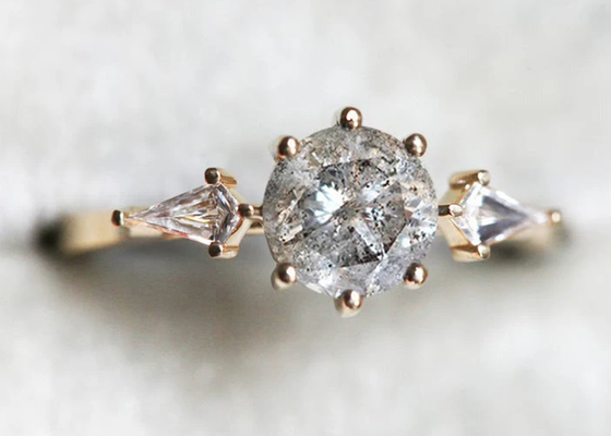 0.8ct Lab Grown Diamond Engagement Rings, Cincin Pernikahan Emas 9k ODM OEM