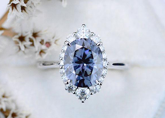 3 Carat Oval Lab Grown Moissanite Ring Warna Abu-abu Gelap ukuran 8 × 10MM
