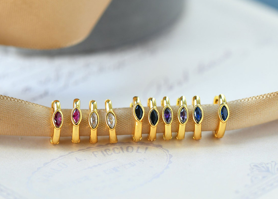 Huggie Hoop 9K Gold Earrings Marquise Cut Dimensi Dalam 8.5mm Luar 11.5mm