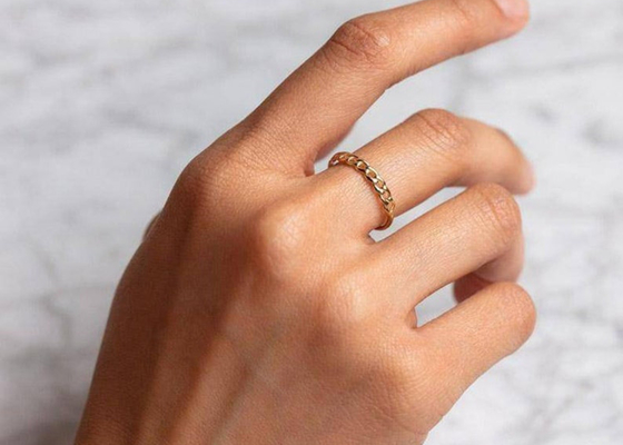 Stacking 9K Gold Ring 2.0MM Dimensi Prong Hand Setting Type OEM