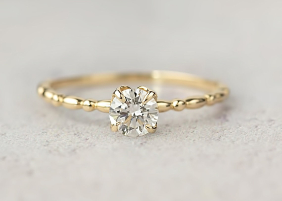 Cincin Emas 6MM Dengan Berlian Solitaire, Cincin Berlian Moissanite 0.8ct ODM