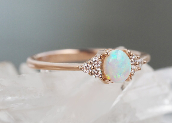 Cobochon Cut 9K Gold Ring, 0.5ct Natural Opal Ring Ukuran 5×7MM