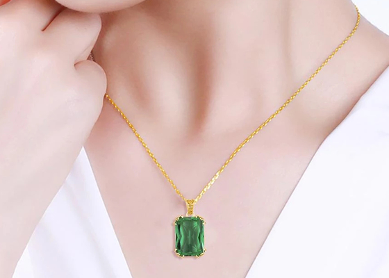 Kalung Emas 14K Vintage 2.67ct 8×10mm Dengan Liontin Zamrud Alami